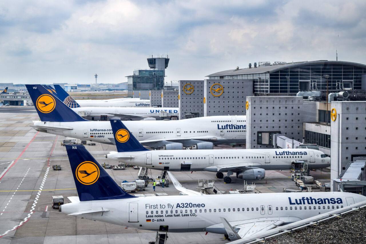 Sindicaliștii Lufthansa intră miercuri în grevă. Peste 1.000 de zboruri vor fi anulate în Germania