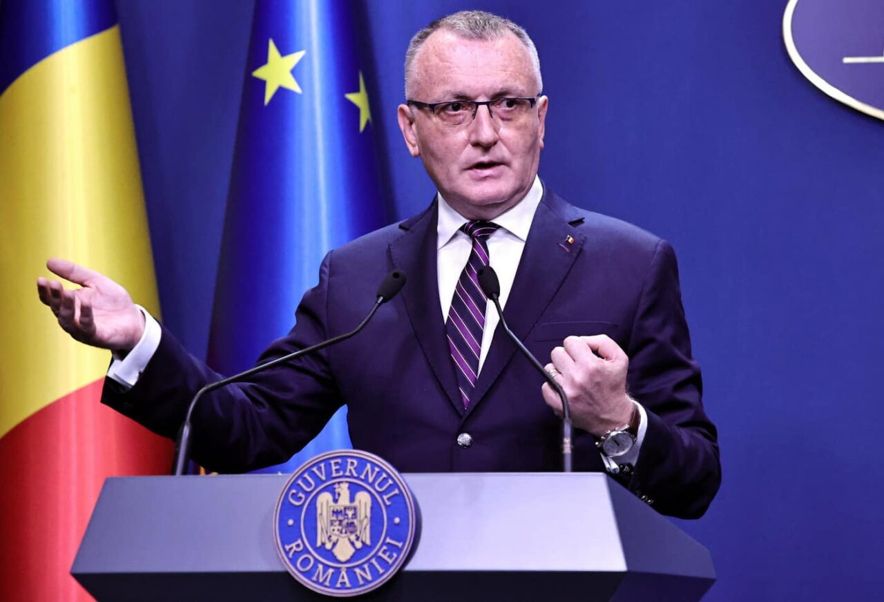 Aproape jumătate din candidați la titularizare au luat peste nota 7, mai mult de dublul posturilor titularizabile. Sorin Cîmpeanu: Este trist că 4.573 candidați au luat note mai mici de 5
