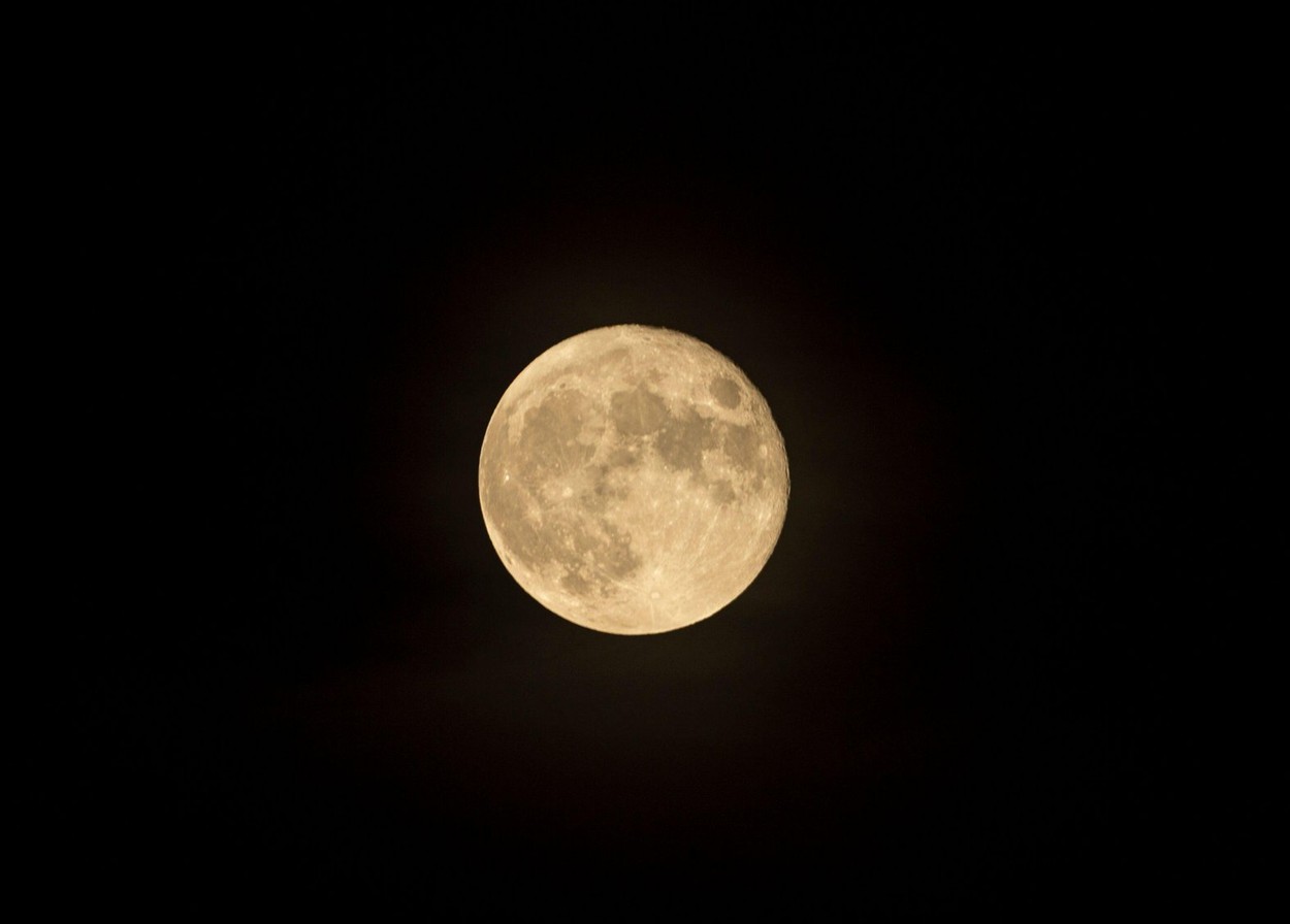 Superluna 2022. Fenomenul astronomic spectaculos, văzut și din România. Când apare pe cer