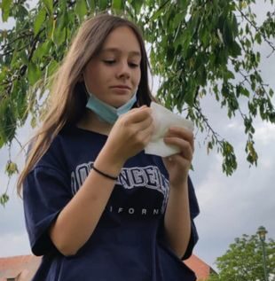 O fetiță de 14 ani din Germania, găsită moartă într-un lac la 8 zile de la dispariție. Ar fi fost ademenită de un pedofil