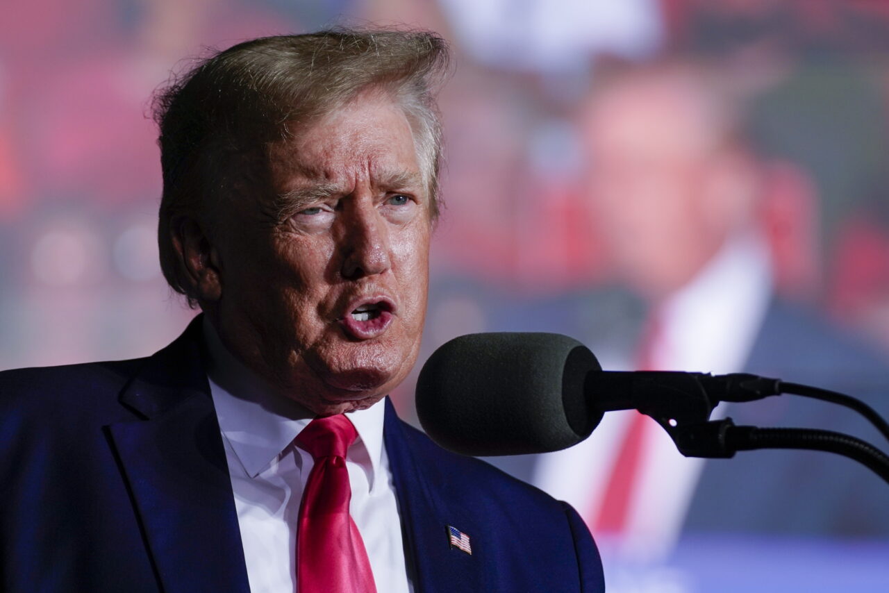 Donald Trump a reacționat la scandalul documentelor ridicate de FBI la reședința sa. Fostul președinte american: „Subiectul armelor nucleare este o bazaconie”