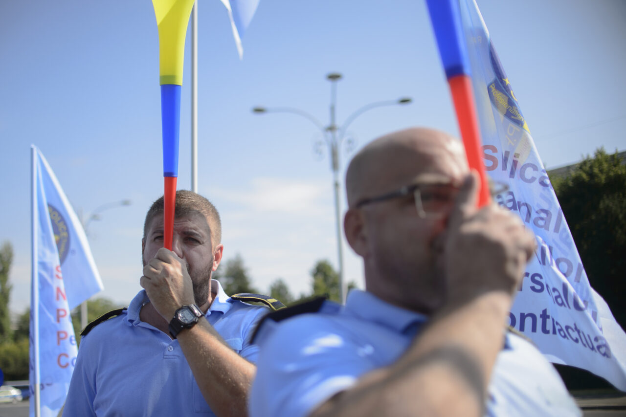 Scandal la Inspectoratul pentru Imigrări. Angajații cer demiterea lui „Lukașenko”, așa cum l-au poreclit pe șeful instituției. Care este motivul
