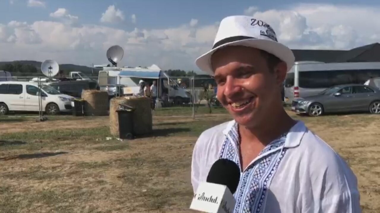VIDEO | Cum s-au simțit românii la nunta lui George Simion: „Mirele să devină președinte!” / „Fain, fain de tot”