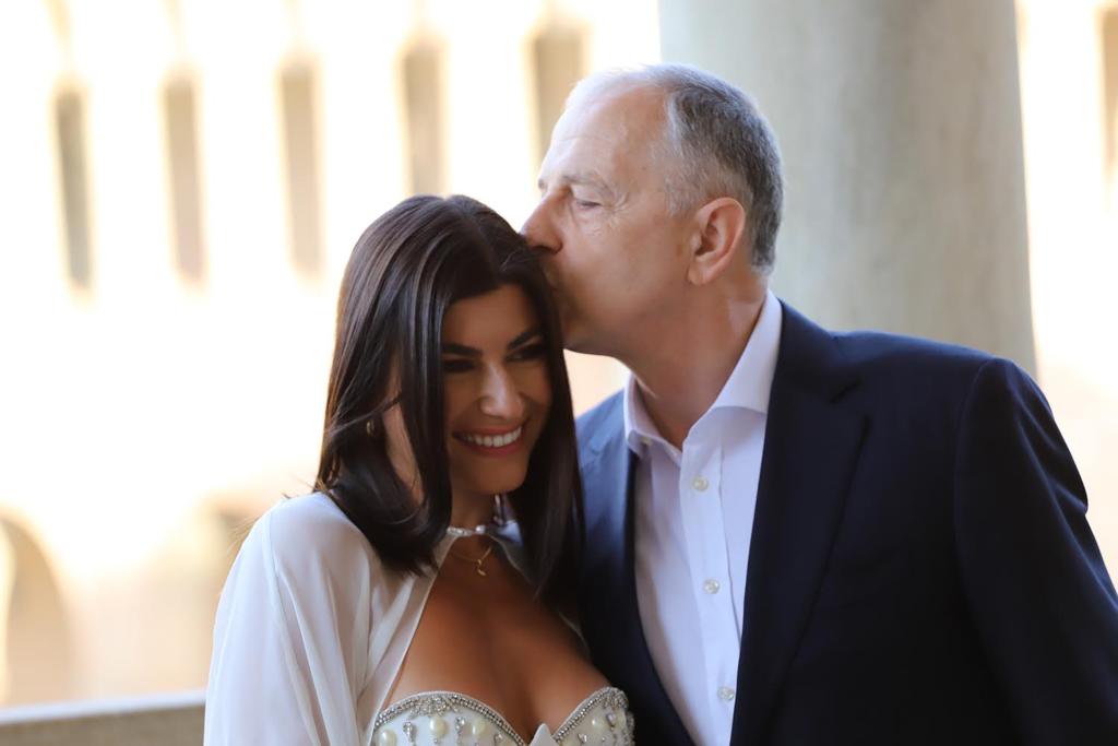 Ana Geoană și Garrett Cayton, detalii și fotografii inedite de la logodnă! Nașul Anei le-a dăruit racheta cu care a jucat finala la Wimbledon, în 1972. „We are family” | EXCLUSIV