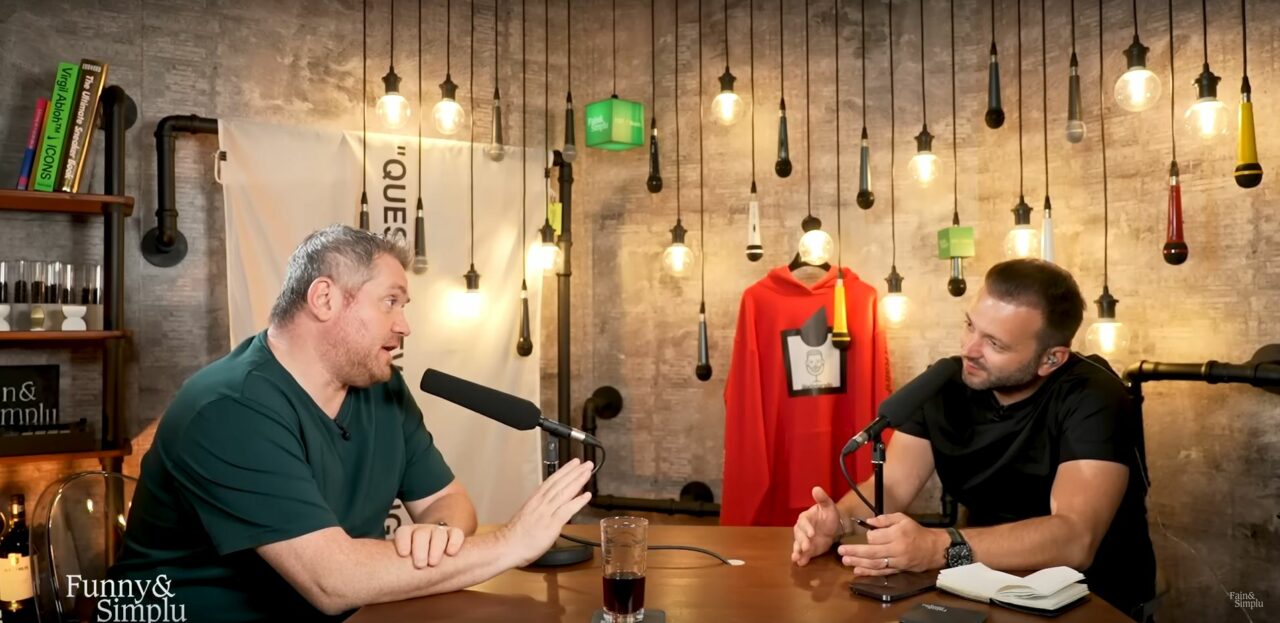 VIDEO | Cătălin Oprișan, despre umorul românesc, în podcastul lui Mihai Morar, „Funny & Simplu”: „Da, ăsta ne-a salvat! Vine românul, ți-o întoarce și…”
