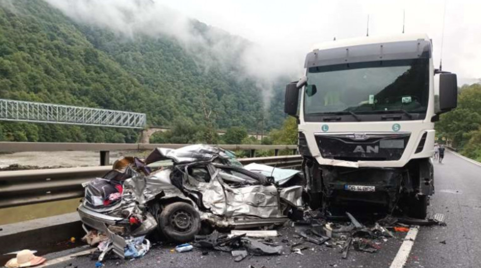 Tragedie pe Valea Oltului. O familie din Alba a murit într-un accident cumplit