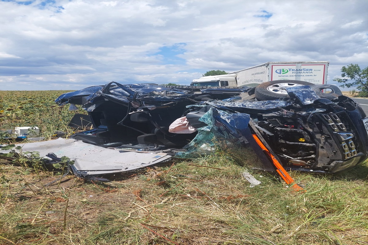 FOTO | Accident rutier grav pe DN 51A, în județul Teleorman. Un bărbat a decedat, iar alte trei persoane au ajuns la spital