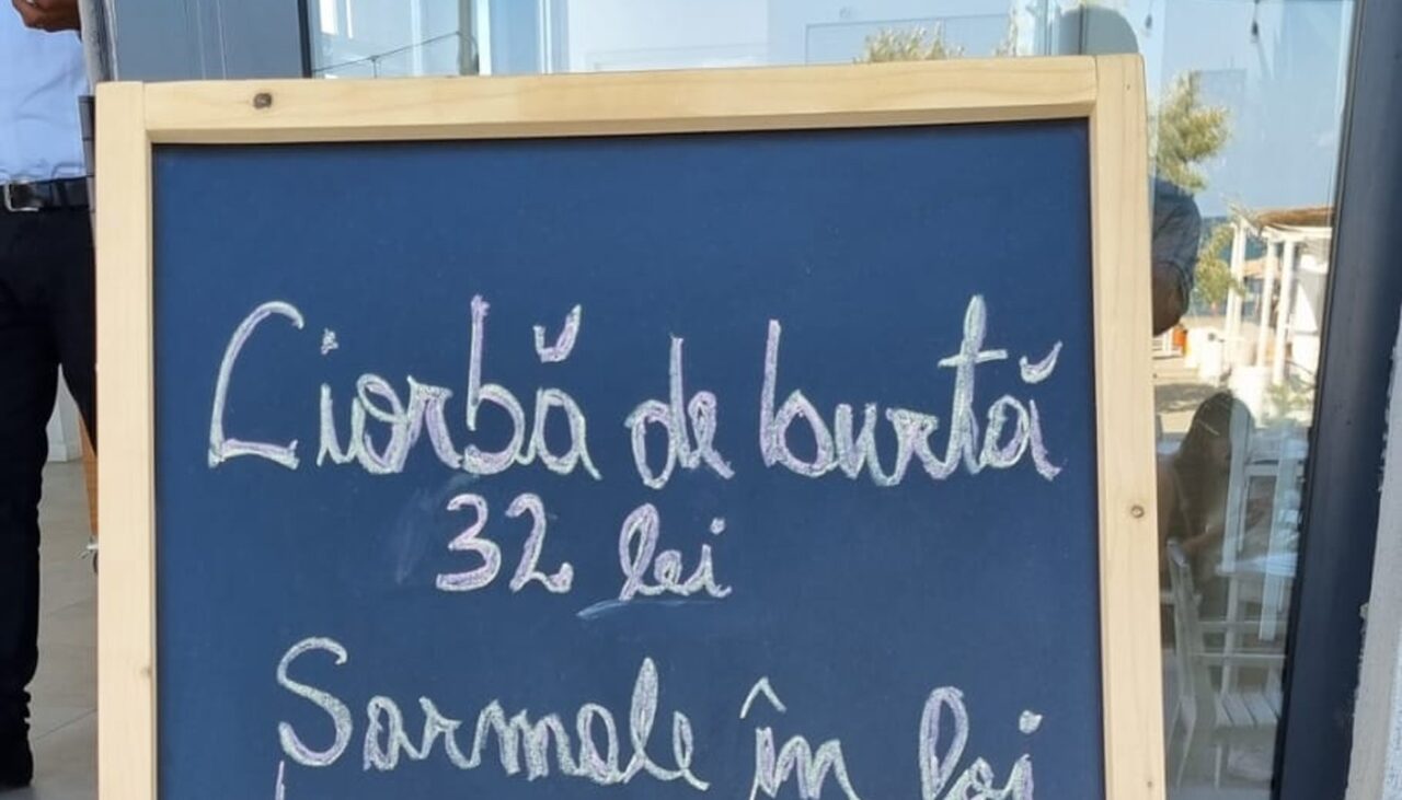 Scandalos! Câți lei costă o porție de sarmale în Mamaia. O simplă ciorbă de burtă e 32 de lei!