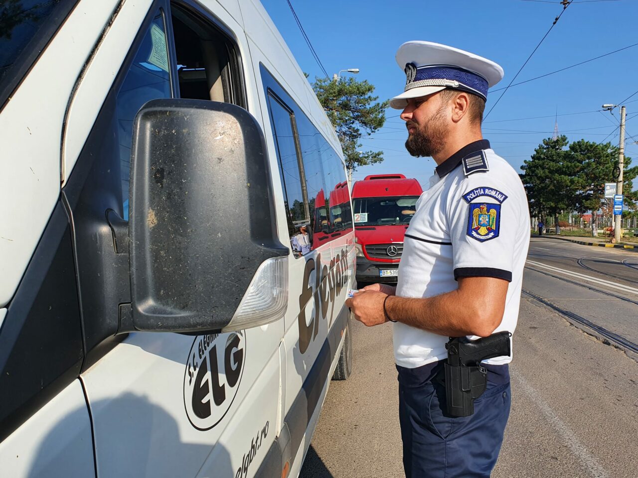VIDEO | Inconștiență la volan: Șoferii unor vehicule de transport persoane, prinși cu alcoolemie ridicată. Câte permise au fost reținute în ultimele 24 de ore
