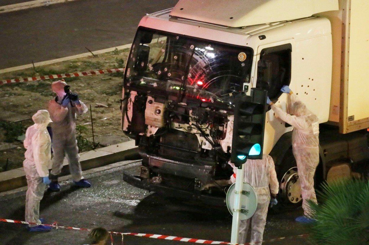 După șase ani de la tragedie, începe procesul atentatului de la Nisa. 86 de oameni au fost uciși și peste 400 răniți