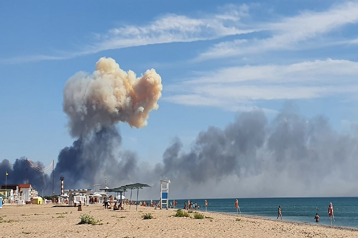 Ucraina recunoaște că a provocat exploziile de la baza militară rusă din Crimeea. Inițial a negat că s-ar afla în spatele atacurilor