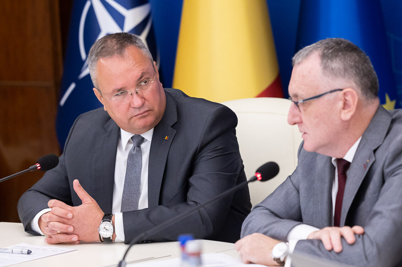 VIDEO | Premierul a dat un ultimatum pentru eliminarea toaletelor din curtea școlilor. Nicolae Ciucă: „Nu admit niciun fel de scuze”. Explicațiile ministrului Educației