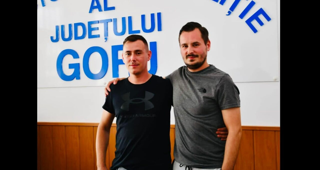 Doi frați, despărțiți de părinți în urmă cu 30 de ani, s-au regăsit. Unul dintre ei a fost abandonat de mamă / „Am găsit acel copil pe peronul gării”