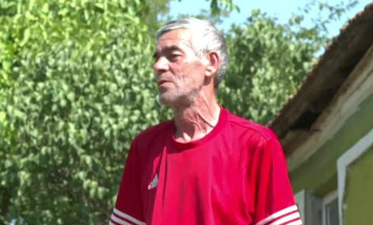 VIDEO | Un pacient din Timiș a fost bătut cu pumnii și picioarele de doctorița de familie: „Am căzut, jos, pe beton și m-am lovit. După aceea, mi-a dat cu picioarele, cu pumnii. Eram plin de sânge pe nas”