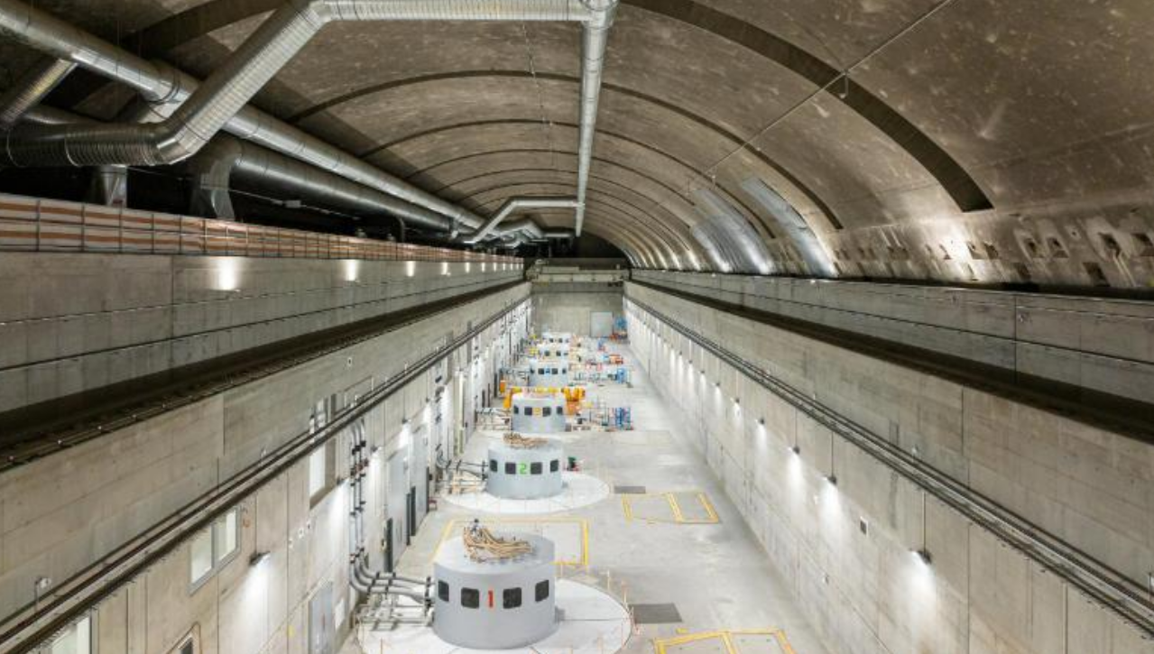 O uriașă baterie de apă, cea mai recentă inovație elevețiană în materie de energie regenerabilă, ar putea oferi stabilitate rețelei energetice pe întreg continentul european