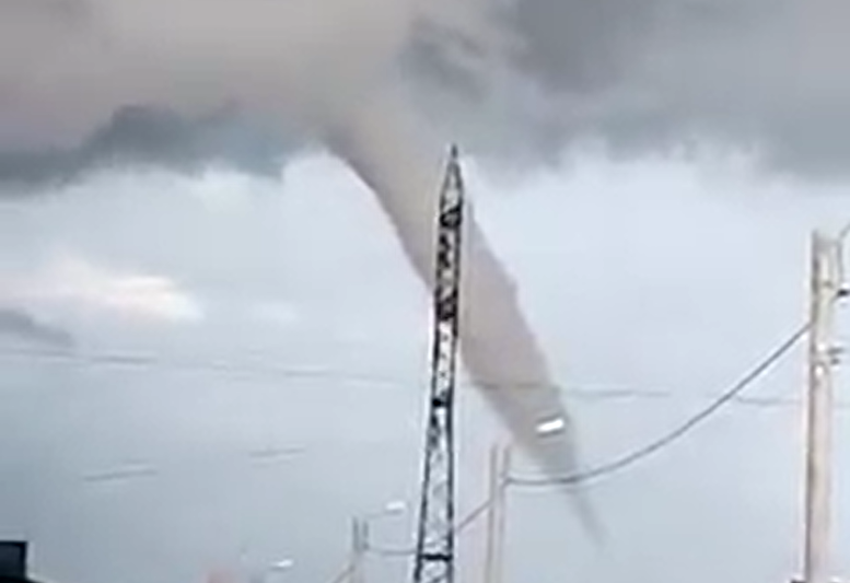 VIDEO | Fuior de tip tornadă filmat în Dolj duminică seară