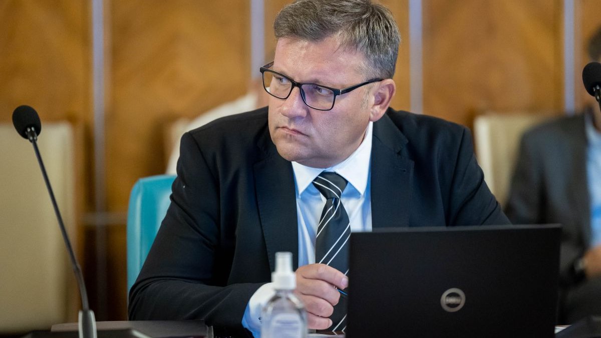 Ministrul Muncii, acuzații dure la adresa politicienillor de dreapta, privind pensiile românilor. „Acum licitează cu ce? Cu sărăcia oamenilor, cu nevoile părinţilor şi bunicilor noştri. Este de condamnat aşa ceva”