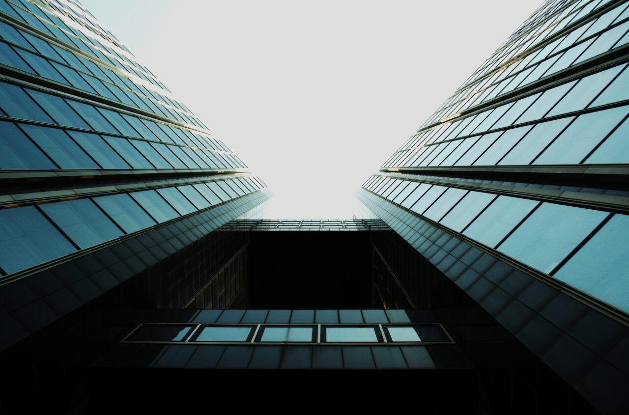 După stagnarea din timpul pandemiei, segmentul office își revine puternic. CBRE: Stocul modern de spații de birouri din România a depășit 4,3 milioane de metri pătrați