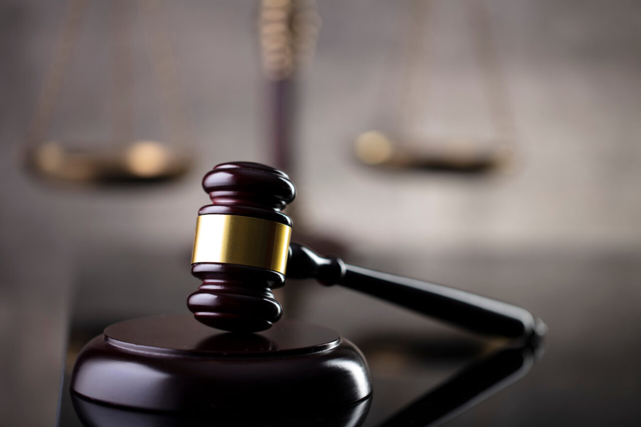 EXCLUSIV | Câți condamnați și judecați pentru abuz în serviciu ar fi scăpat dacă se punea prag la abuzul în serviciu. Prejudiciile sunt uriașe