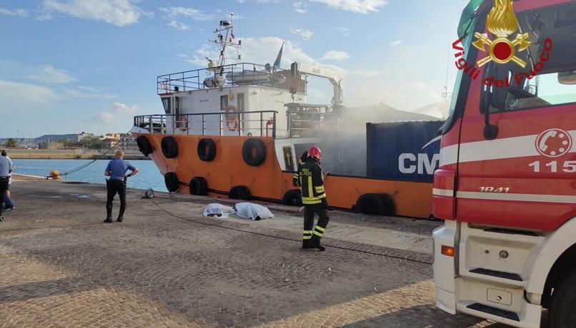 Un vapor din Italia a sărit în aer, în portul Crotone. Cel puțin trei persoane și-au pierdut viața, spulberate de suflul deflagrației
