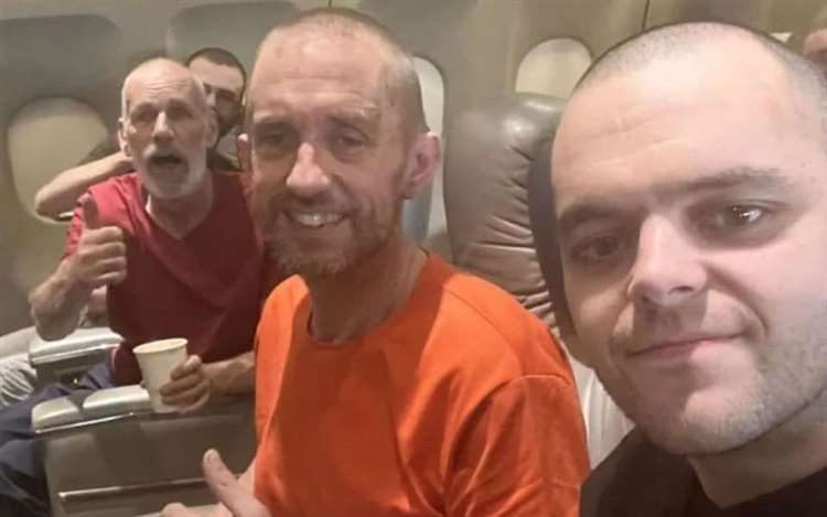 Britanicul Aiden Aslin, eliberat de ruși, face o mărturie cutremurătoare: „Am fost tratat mai rău decât un câine!”