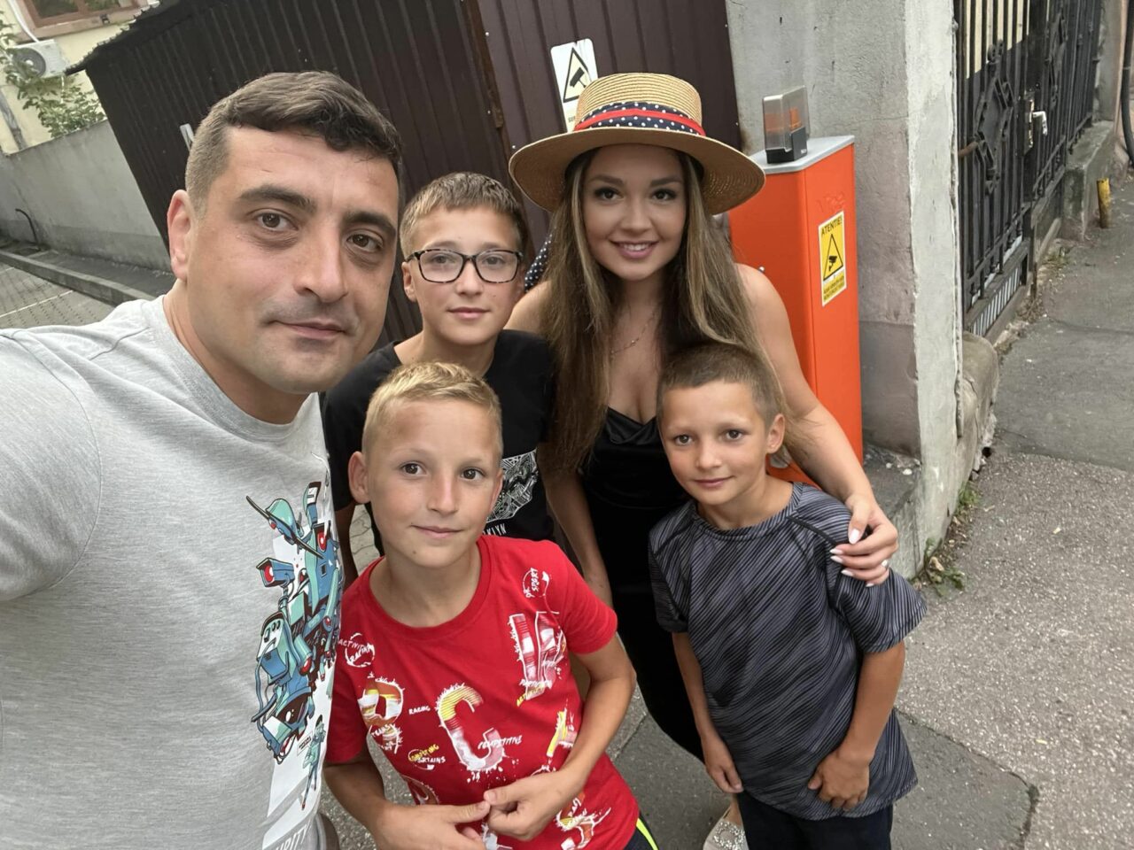 Soția lui George Simion a plecat în vacanță fără el. „Nu merg eu… am de dus lupte în București”
