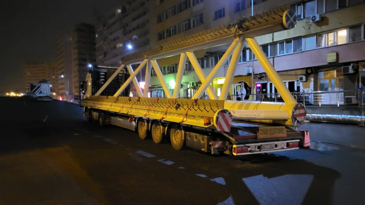 GALERIE FOTO | A început să vină tablierul de la Pasajul Doamna Ghica. Când se va circula pe cel mai așteptat pod din București