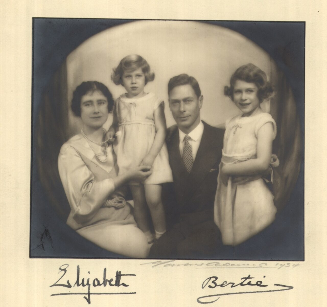 FOTO | Regina Maria, după vizita din 1934 de la Balmoral: ”Elisabeth este dulce dincolo de cuvinte”