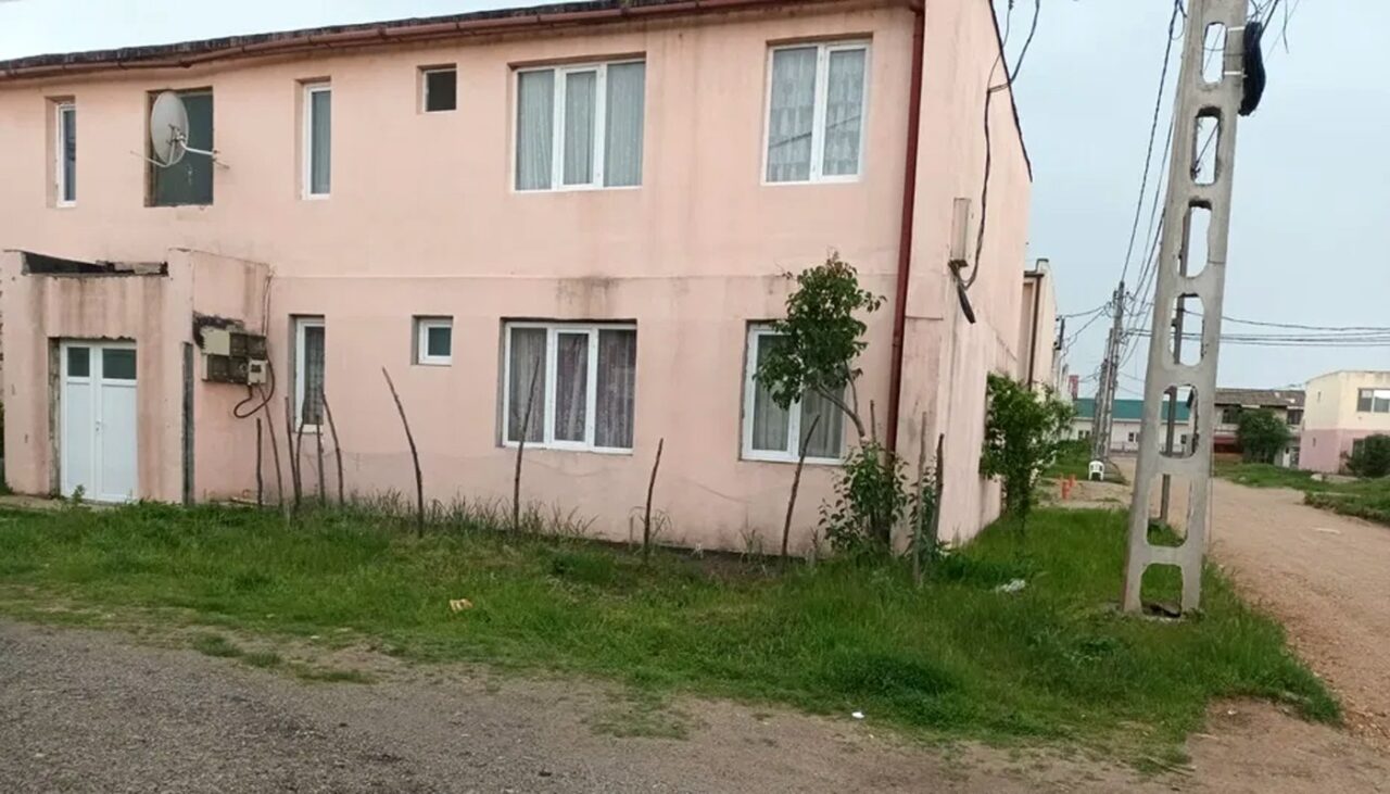 Orașul din România unde un apartament cu 2 camere costă doar 7.500 de euro. Culmea, prețul e negociabil