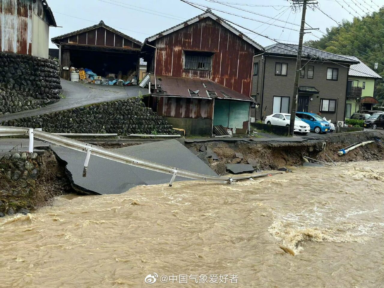 Taifunul Talas a măturat Japonia. Furtuna și vântul violent au făcut prăpăd: morți și zeci de mii de gospodării fără curent electric!