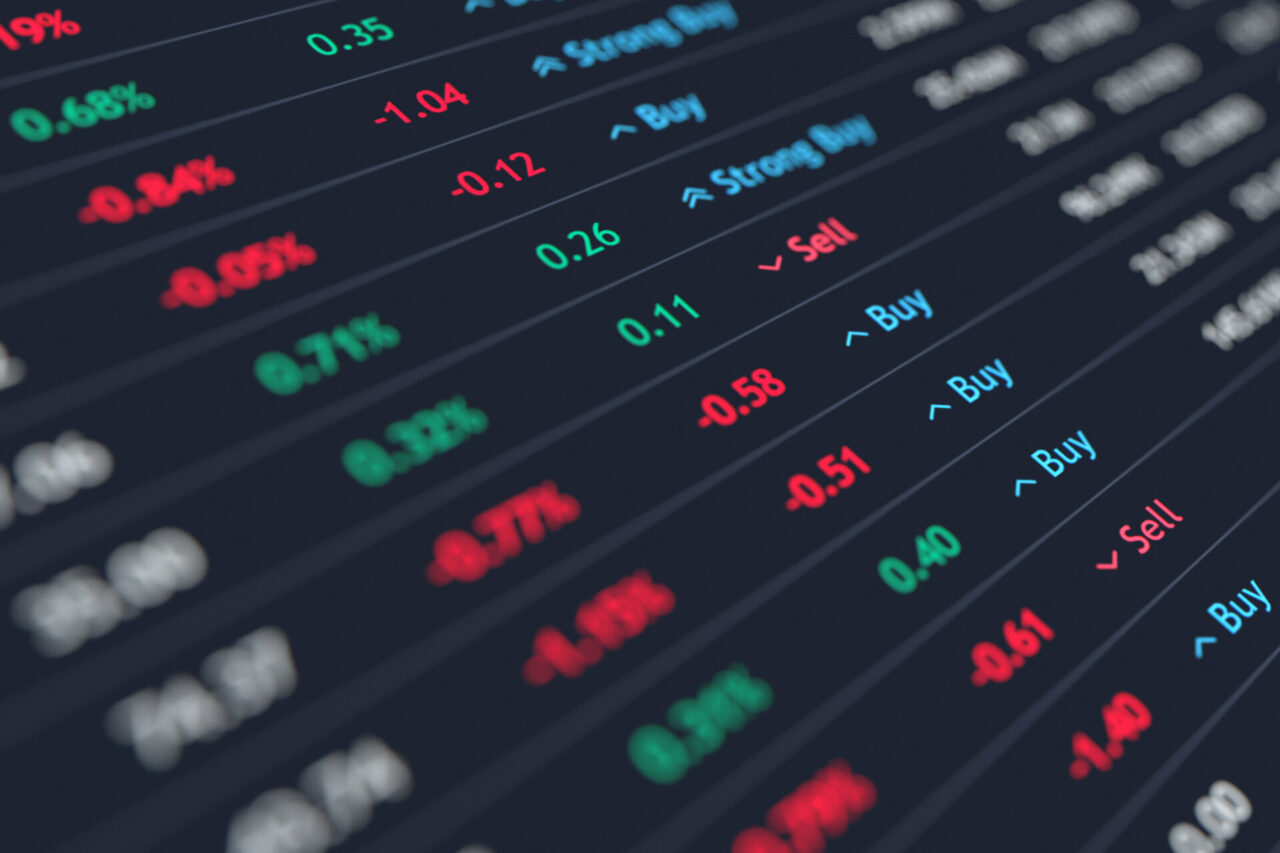 Curs valutar. Dolarul, de neoprit: a depășit pragul de 5 lei! Ce se întâmplă cu moneda euro