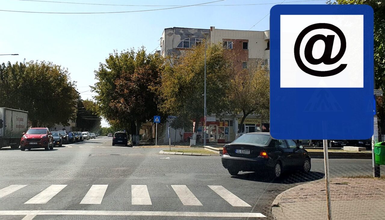 Ce înseamnă, de fapt, semnul de circulație albastru cu „@”. Șoferii români care au luat permisul în trecut habar nu au
