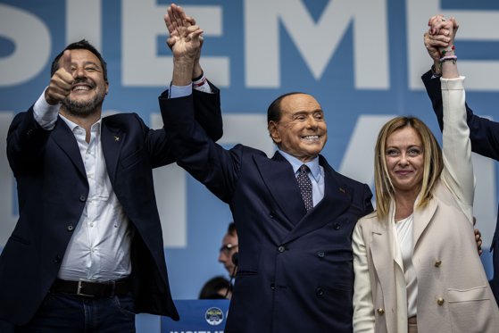 Giorgia Meloni, pregătită să devină prima femeie prim-ministru din Italia