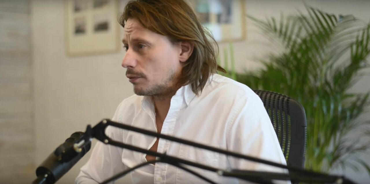 VIDEO | Marius Manole, la podcast-ul lui Marius Tucă: „Am sindromul impostorului: trăiești cu senzația că nu ți se cuvine recunoașterea”