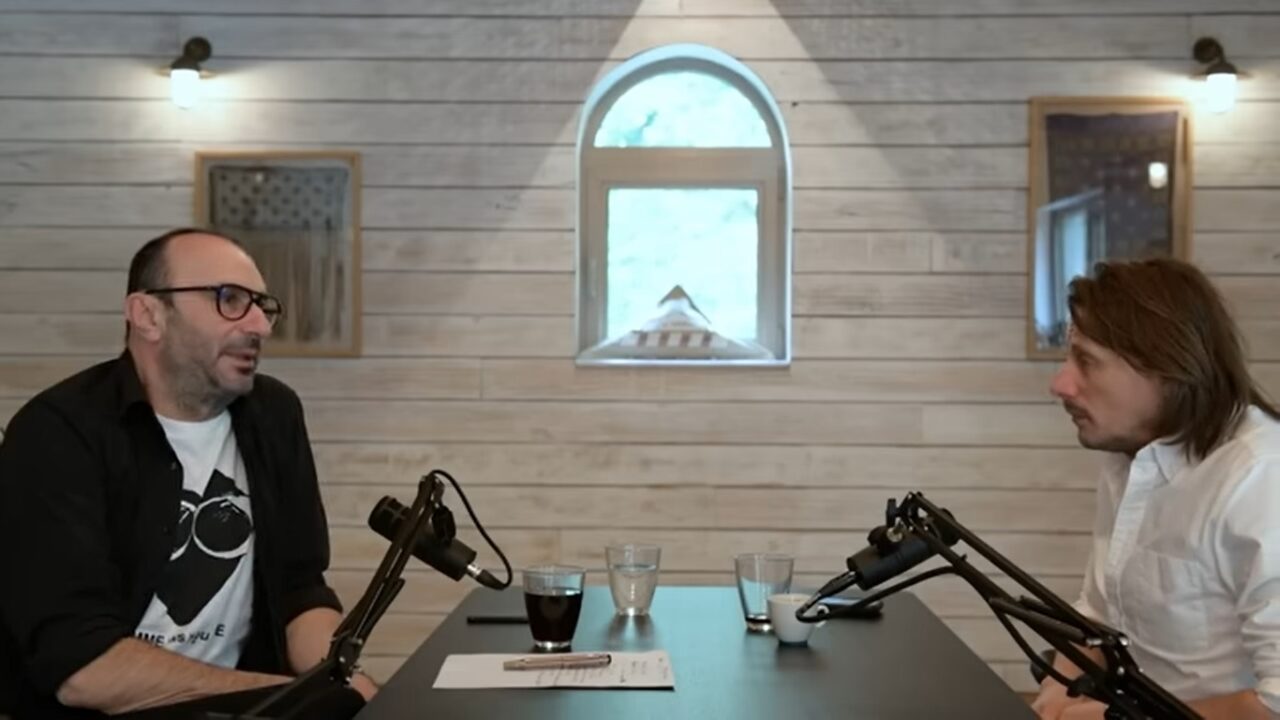 Marius Manole, la podcast-ul lui Marius Tucă: „Oamenii vor să fim niște creaturi care nu mai există, crescute la pension. Teatrul nu e despre asta” | VIDEO