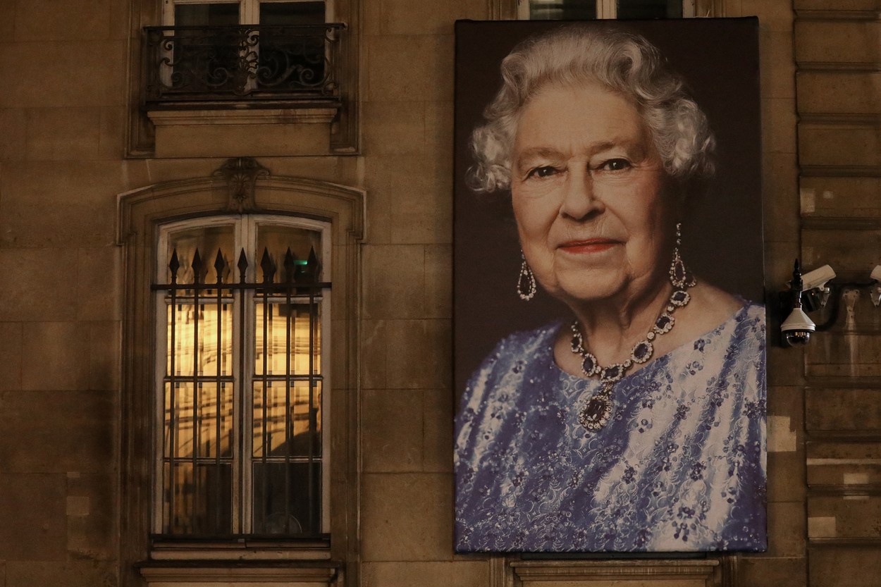 LIVE TEXT | Moartea Reginei Elisabeta a II-a: Doliu în Marea Britanie / Înmormântarea ar urma să aibă loc peste 10 zile / Noul rege, Charles al III-lea, se va adresa națiunii / Programul complet al zilei de vineri