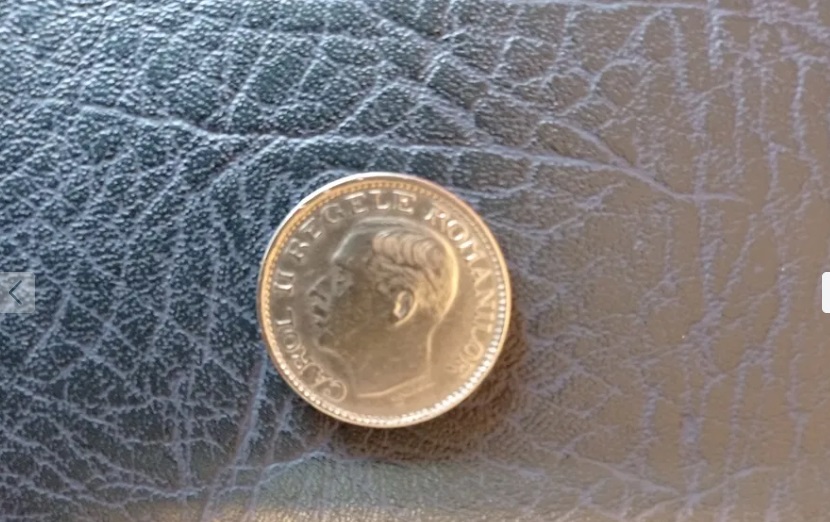 Colecționarii, dispuși să plătească sume colosale pe moneda de 100 de lei cu chipul regelui Carol al II-lea