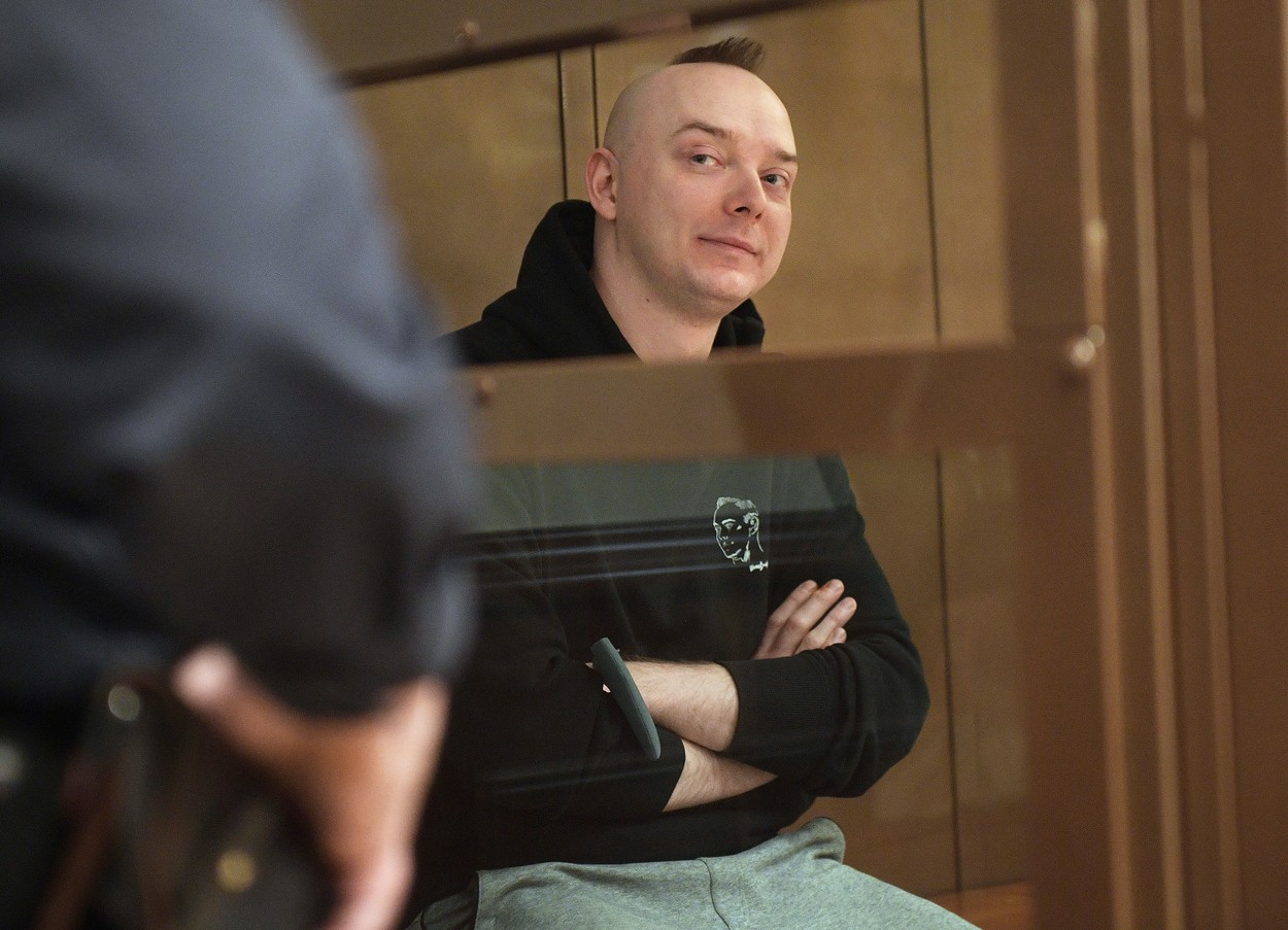 Un tribunal din Rusia l-a condamnat pe fostul jurnalist de investigații, Ivan Safronov, la 22 de ani de închisoare pentru „înaltă trădare”