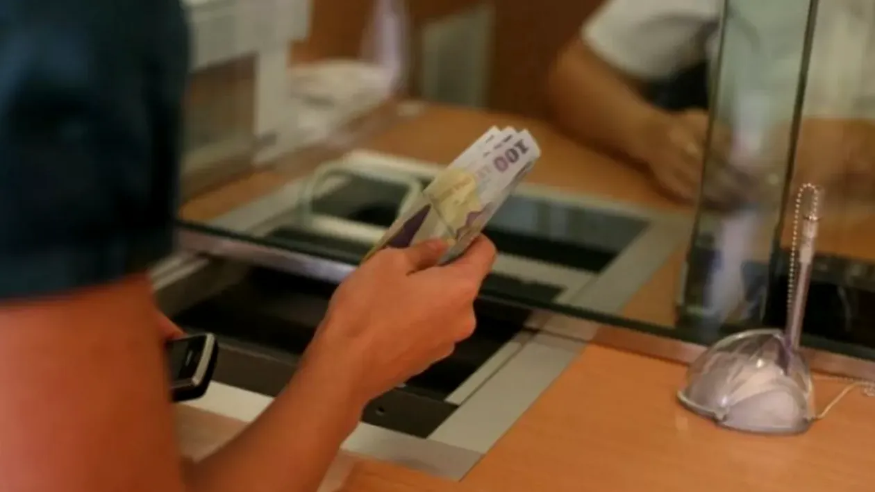 Majorarea IRCC aduce „explozia” ratelor la bănci. La ce trebuie să se aștepte românii care s-au împrumutat