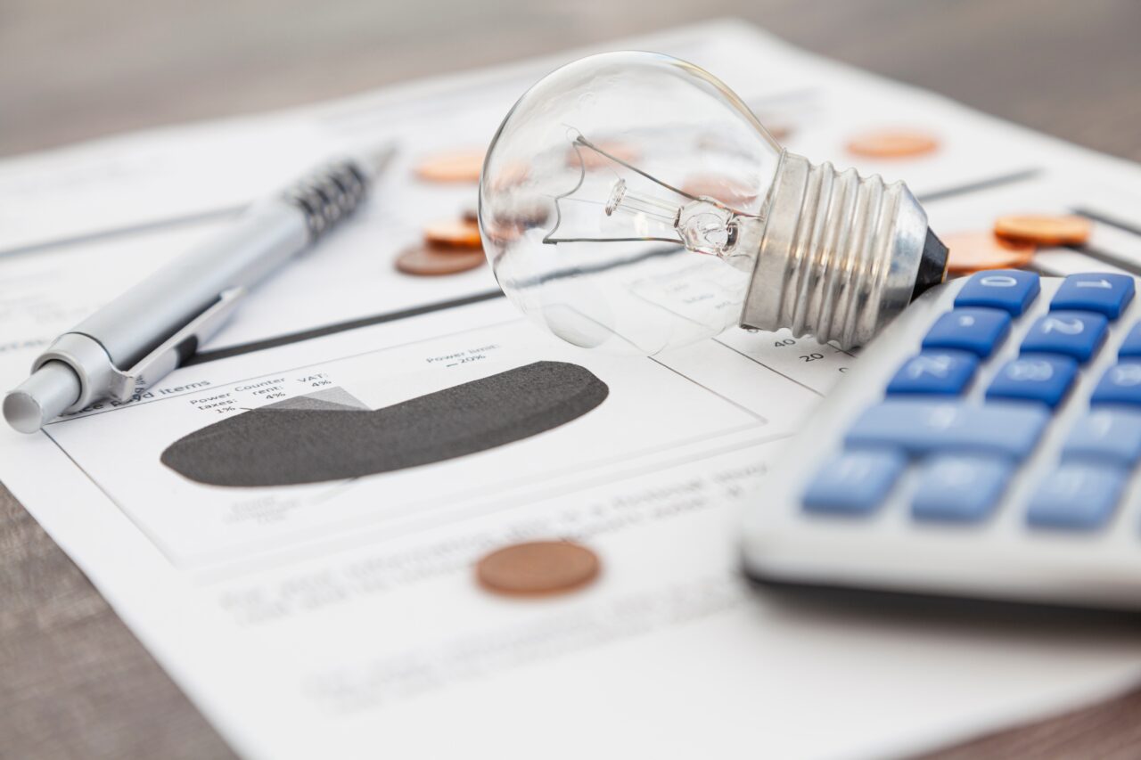 Un consum mare de energie electrică nu înseamnă neapărat consumatori bogați. Sfaturile unui specialist pentru reducerea facturilor românilor cu 10%