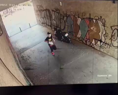 A fost prins bărbatul care a tâlhărit o femeie în fața unui bloc din sectorul 1. Este un recidivist care acționa, de obicei, într-un cartier din sectorul 2