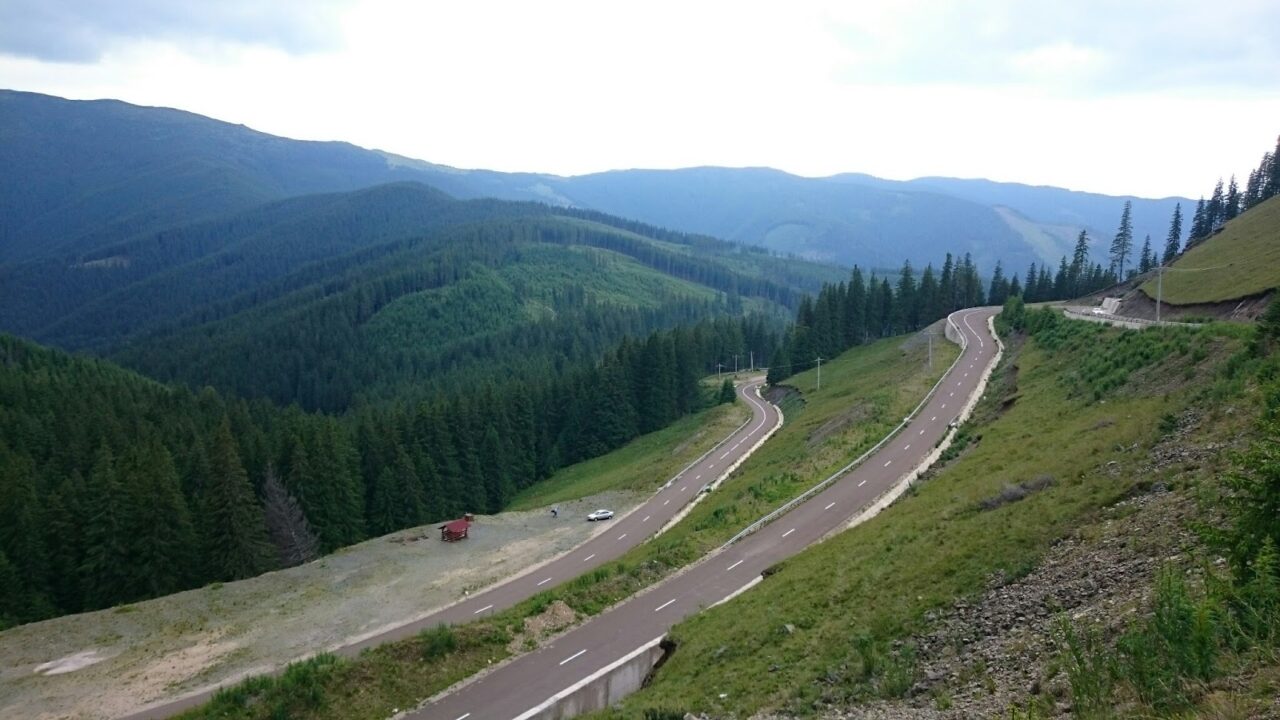 La fel de frumos ca Transalpina sau Transfăgărășan. „Drumul Comorilor”, traseul superb știut de puțini români!