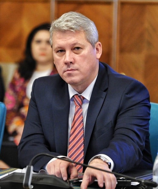 Ministrul Cătălin Predoiu o susține pe tenismena României: „Cred în nevinovăția Simonei Halep”