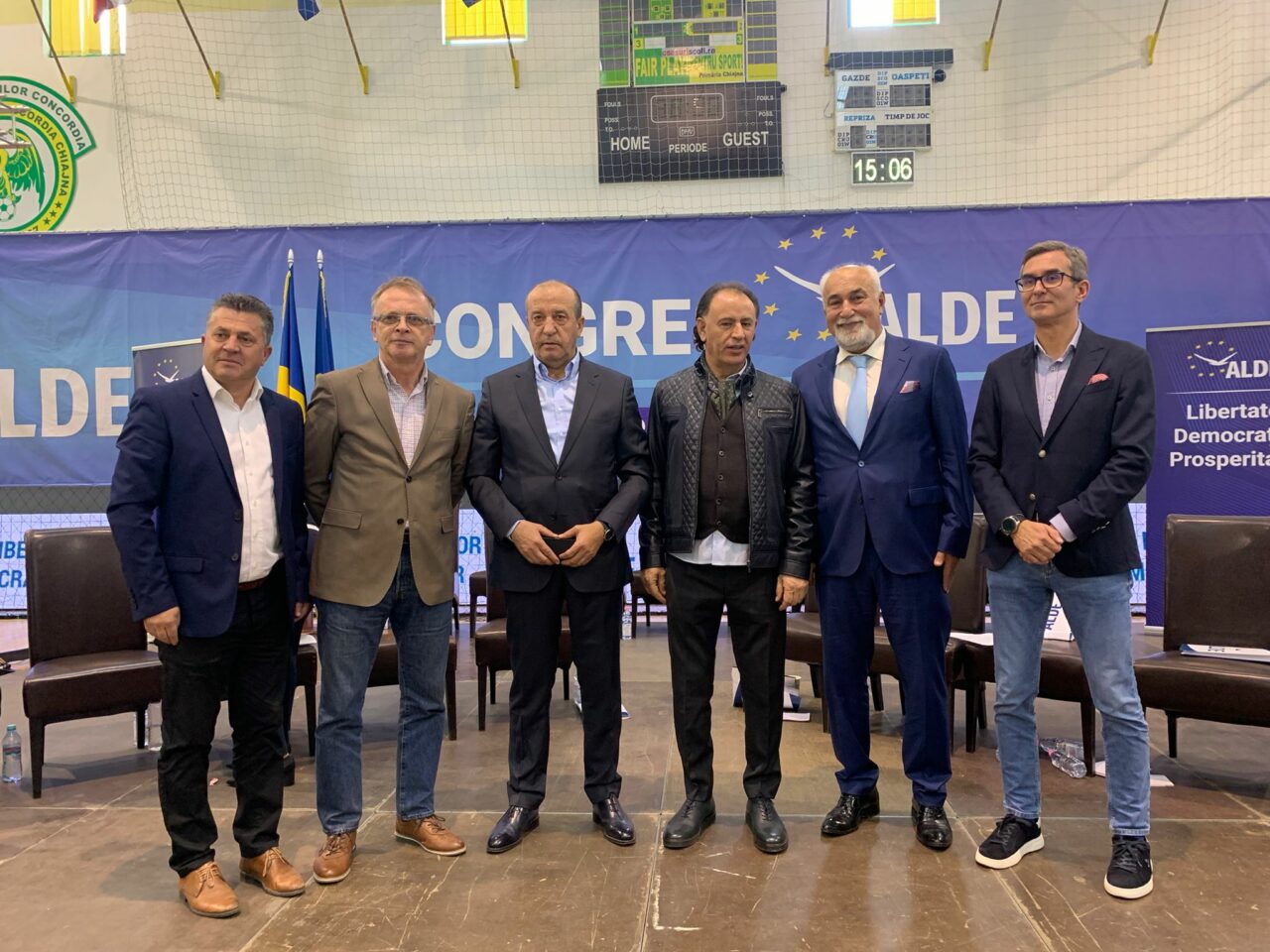 ALDE şi-a ales o nouă conducere. Varujan Vosganian, Mohammad Murad şi Mircea Minea – copreşedinţi
