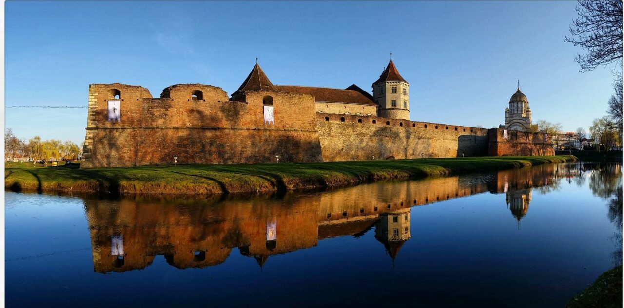 Singura cetate din România cu pod rabatabil. Este de o frumusețe rară!