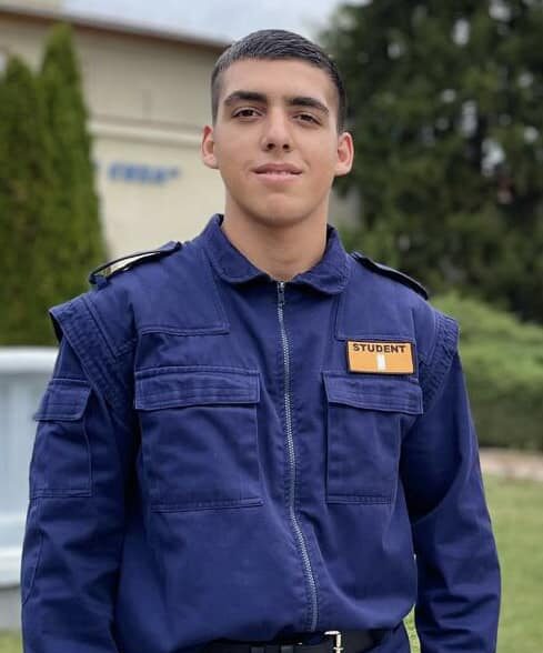 Un tânăr crescut în centrele de asistență, admis al patrulea la Academia de Poliție