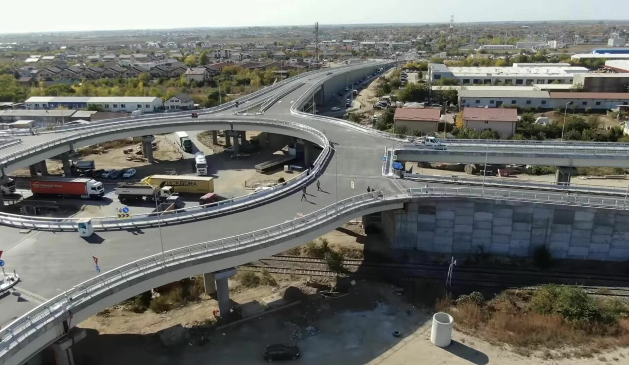 GALERIE FOTO | Au început pregătirile pentru darea în trafic a Pasajului Domnești, de pe Centura Capitalei. Cum arată acum construcția