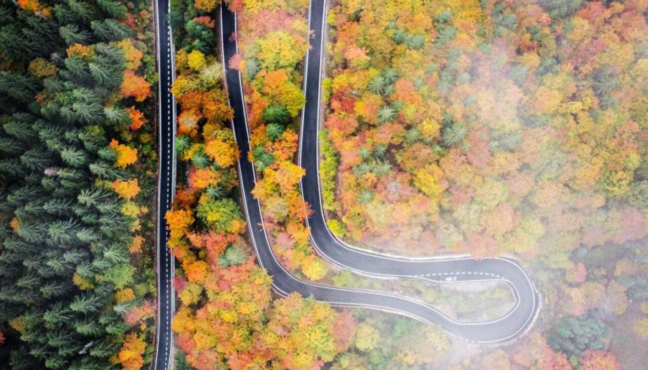 Șoseaua din România mai frumoasă decât Transalpina și Transfăgărășan. Puțini turiști o știu!