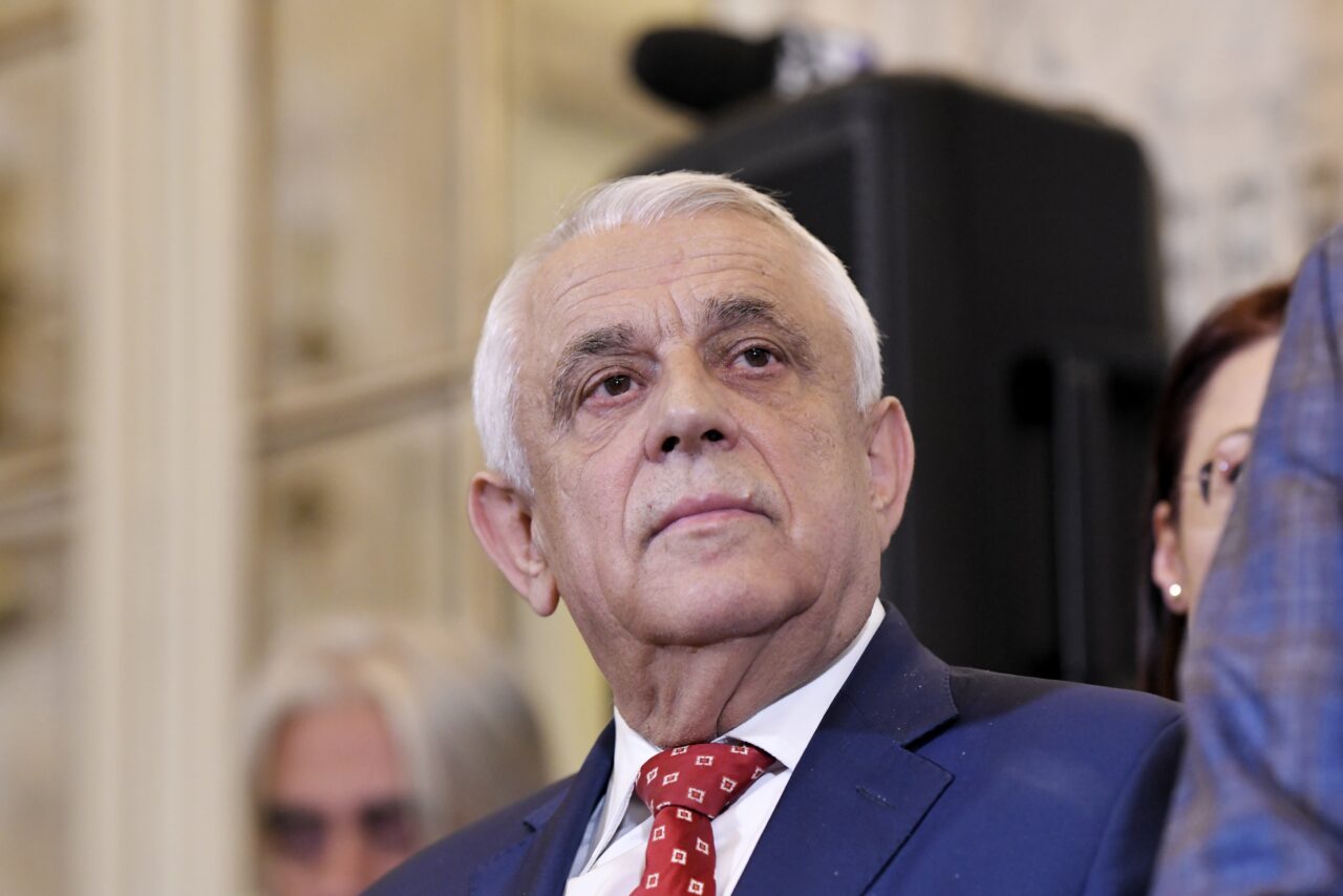 Petre Daea vrea să salveze VACILE, considerate „cel mai mare dușman al planetei”