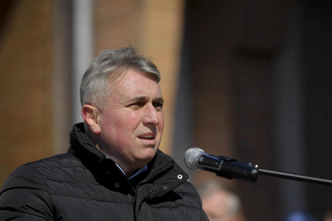 VIDEO | Lucian Bode: „Plagiatul este un furt. Furtul se pedepseşte. Toţi cei care mă vor acuza că am secretizat teza de doctorat, cu toţi mă voi întâlni în instanţă, pentru că prea mult şi-au bătut joc de munca mea”